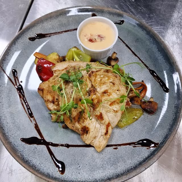 Piletina sa Grilovanim Povrćem